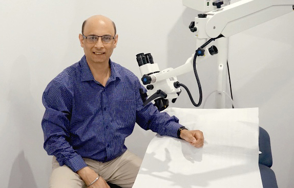 Dr Gautam Khanna